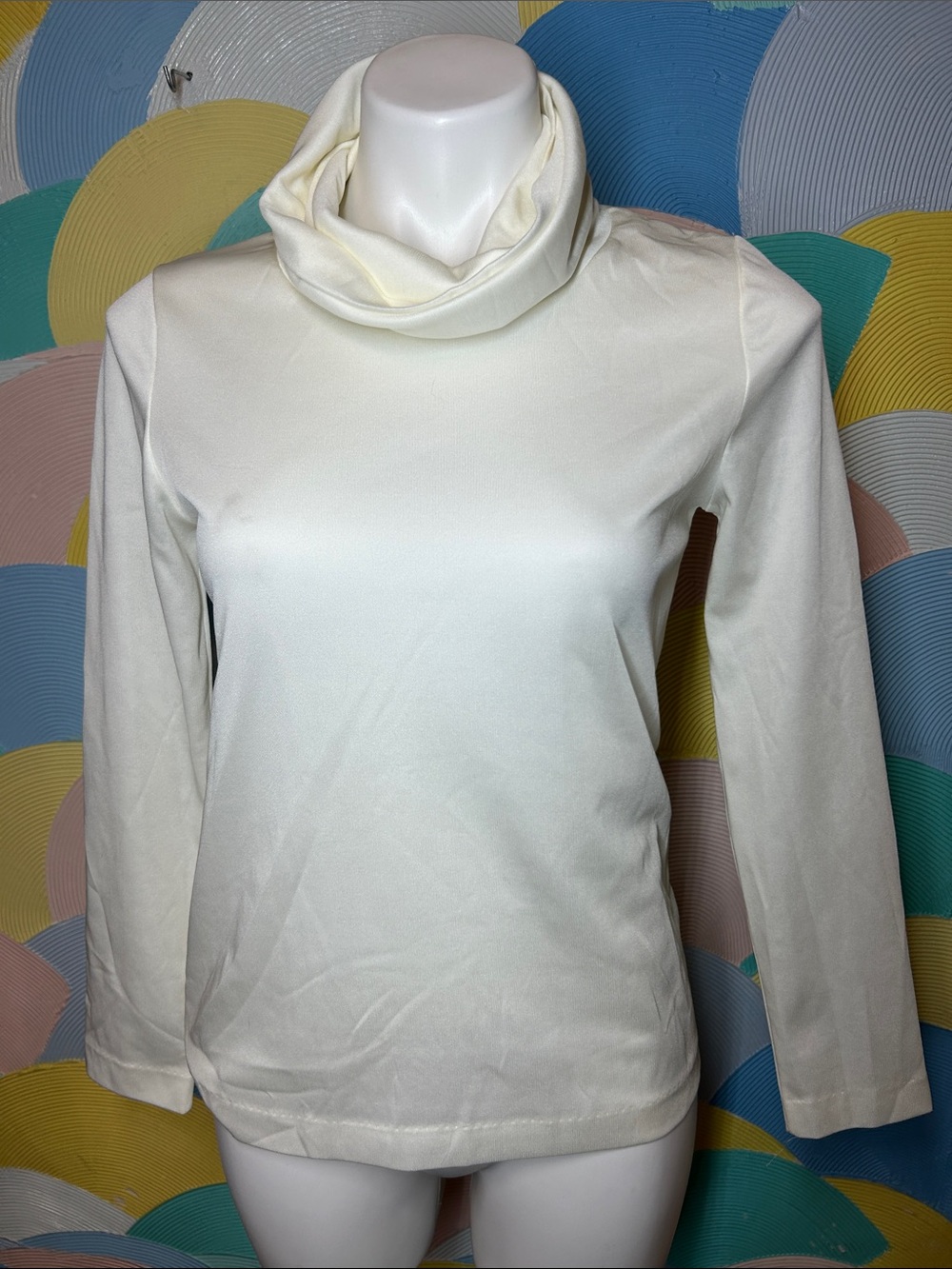 Classic Cream Turtleneck Sweater - Women's sz M